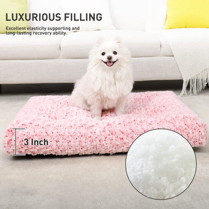 Thickness and luxurious filling detail of the pink Dogegis™ cave bed liner